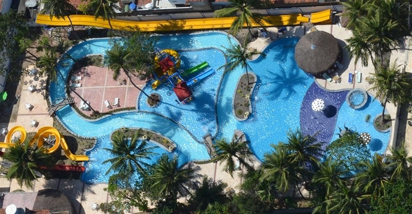 Imagen de la piscina del Hotel Matsubara Acqua Park. Foto 2