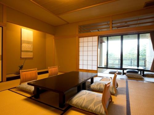 Imagen de la habitación del Hotel Matsusaki. Foto 6
