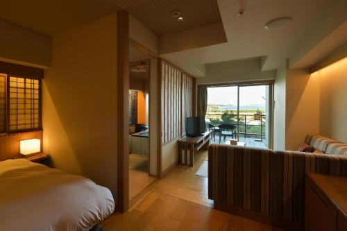 Imagen de la habitación del Hotel Matsushima Ichinobo. Foto 7