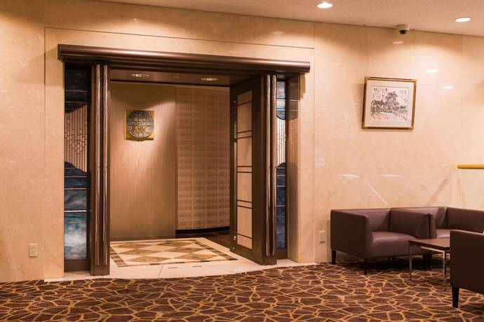 Imagen de los interiores del Hotel Matsuyama Tokyu REI Hotel. Foto 19