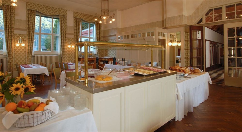 Imagen del bar/restaurante del Hotel Mattenhof Resort. Foto 2