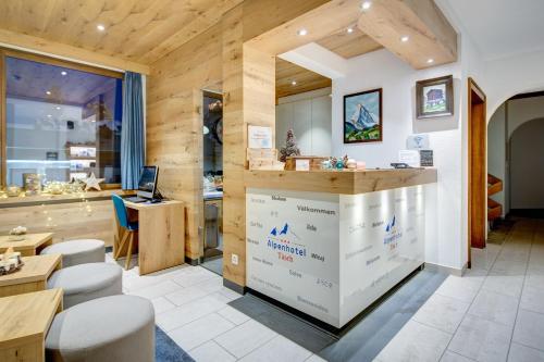 Imagen general del Hotel Matterhorn Inn, Tasch. Foto 3
