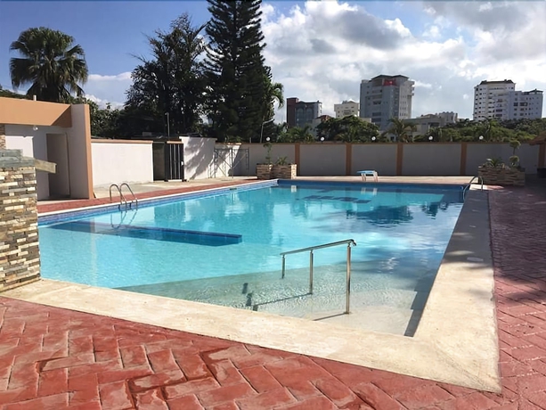 Imagen de la piscina del Hotel Matum and Casino. Foto 15