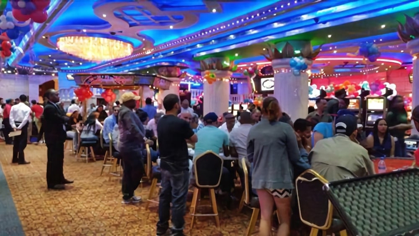 Imagen de los interiores del Hotel Matum and Casino. Foto 10