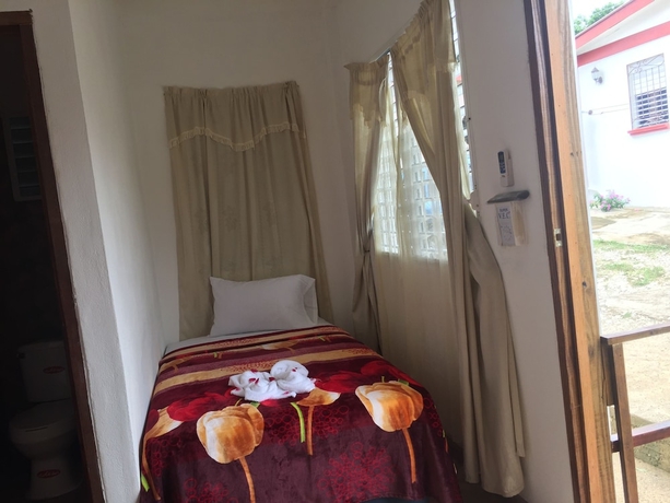 Imagen de la habitación del Hotel Matus Guest House. Foto 4