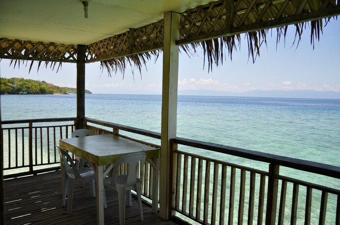 Imagen del bar/restaurante del Hotel Matutinao Beach. Foto 18