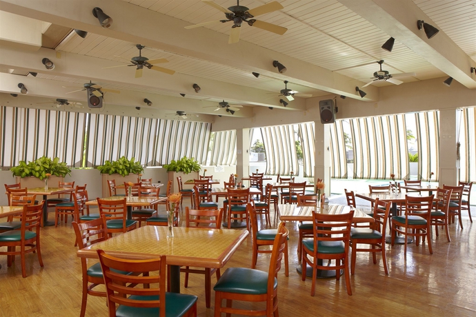 Imagen del bar/restaurante del Hotel Maui Beach. Foto 3