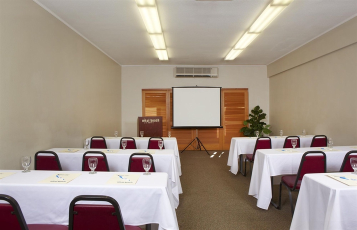 Imagen de los interiores del Hotel Maui Beach. Foto 15