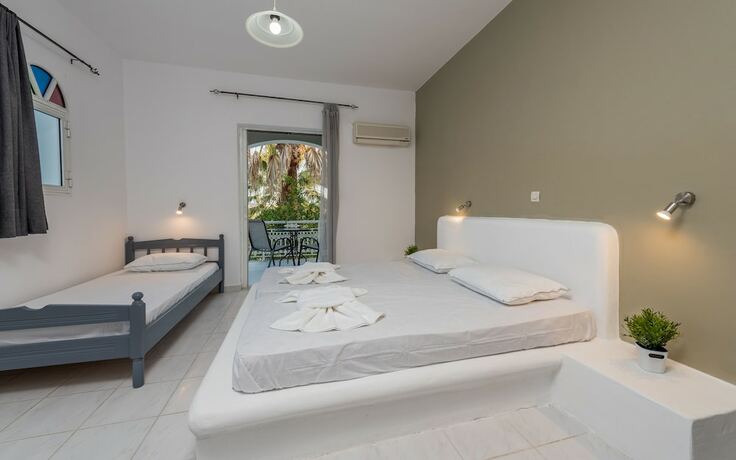 Imagen de la habitación del Hotel Maui. Foto 18
