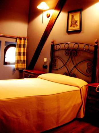 Imagen de la habitación del Hotel Mauleon. Foto 10