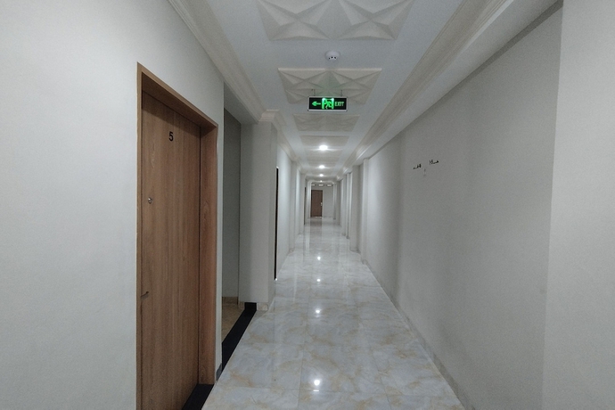 Imagen de los interiores del Hotel Maulidia and Convention Center. Foto 15