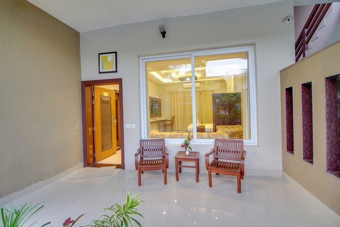 Imagen de los interiores del Hotel Maulik Mansion Resort. Foto 19