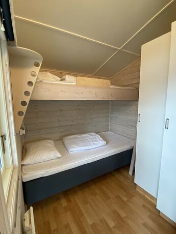 Imagen de la habitación del Hotel M&auml;larhusen Semesterby &Ouml;sterlen - Stugor and G&aring;rdssviter. Foto 14