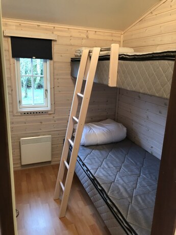 Imagen de la habitación del Hotel M&auml;larhusen Semesterby &Ouml;sterlen - Stugor and G&aring;rdssviter. Foto 18