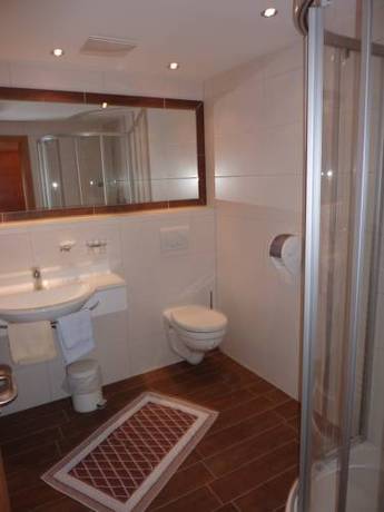 Imagen de la habitación del Hotel M&auml;rzenklamm Stumm im Zillertal. Foto 5