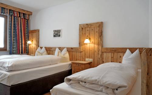 Imagen de la habitación del Hotel M&auml;rzenklamm Stumm im Zillertal. Foto 12