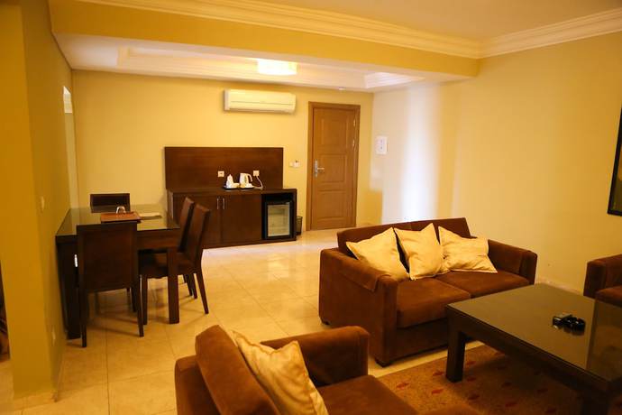 Imagen de la habitación del Hotel MauriCenter. Foto 4