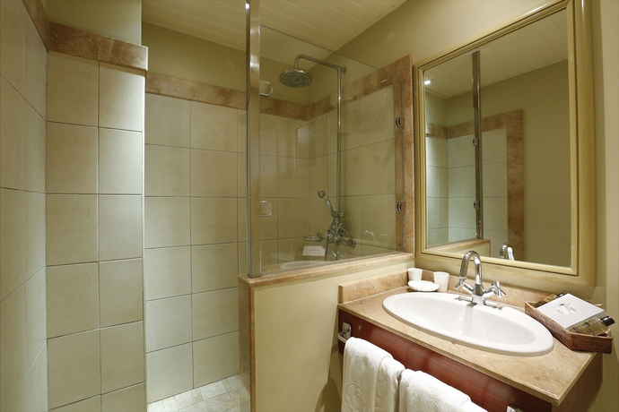 Imagen de la habitación del Hotel Mauricia Beachcomber Resort and Spa. Foto 14