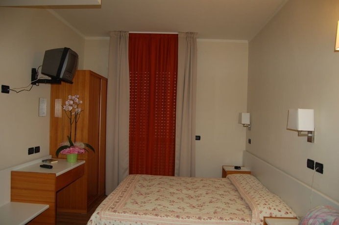 Imagen de la habitación del Hotel Mauro. Foto 9