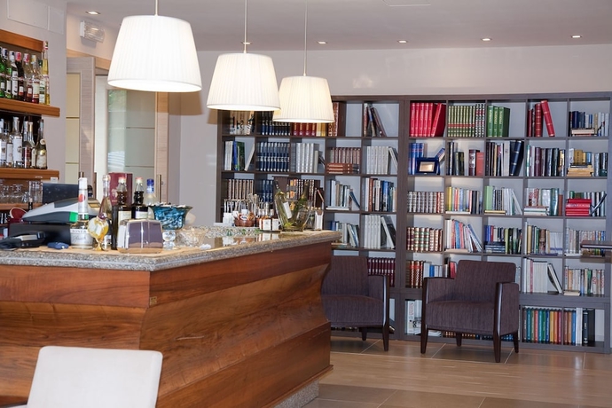 Imagen del bar/restaurante del Hotel Mauro. Foto 7