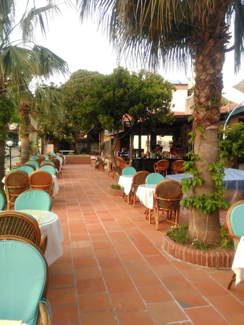 Imagen del bar/restaurante del Hotel Mavi Belce. Foto 5