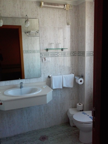 Imagen de la habitación del Hotel Mavi, Gandía. Foto 5
