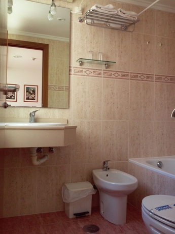 Imagen de la habitación del Hotel Mavi, Gandía. Foto 10