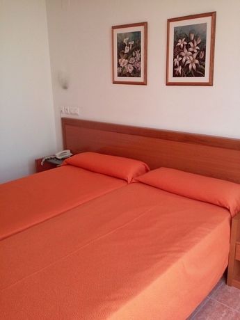 Imagen de la habitación del Hotel Mavi, Gandía. Foto 13