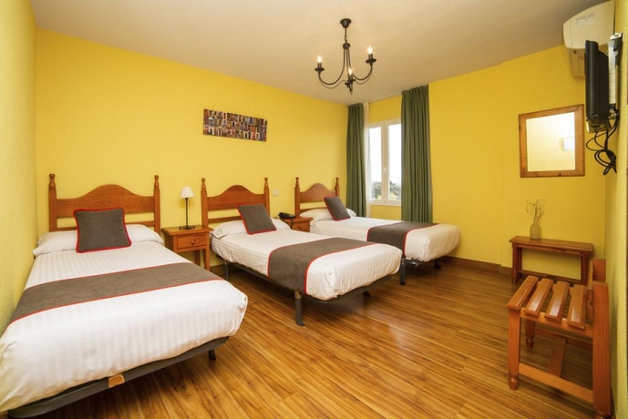 Imagen de la habitación del Hotel Mavi, La Cabrera. Foto 8