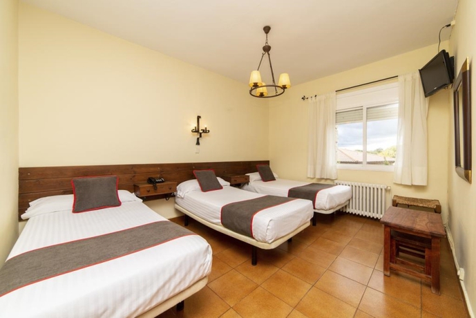 Imagen de la habitación del Hotel Mavi, La Cabrera. Foto 14