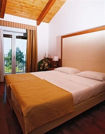 Imagen de la habitación del Hotel Mavino. Foto 9