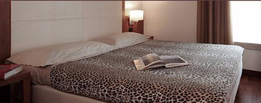 Imagen de la habitación del Hotel Mavino. Foto 10