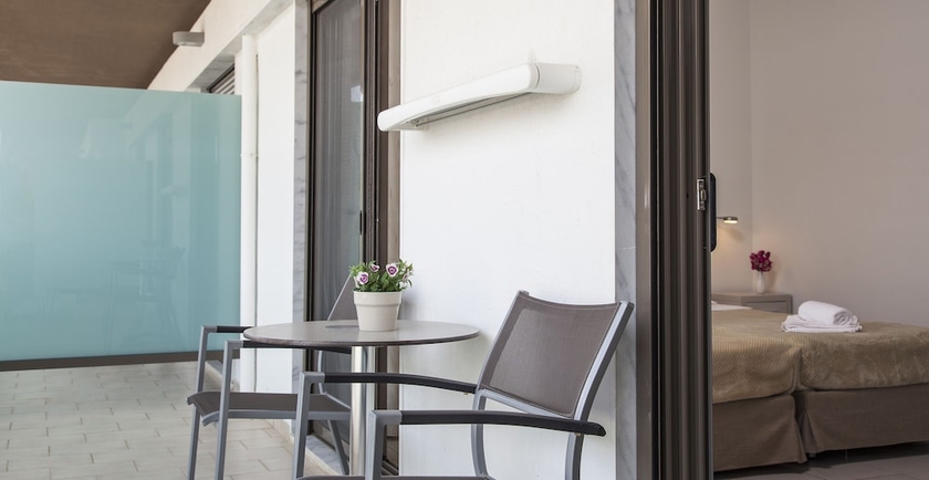 Imagen de la habitación del Hotel Mavridis. Foto 13