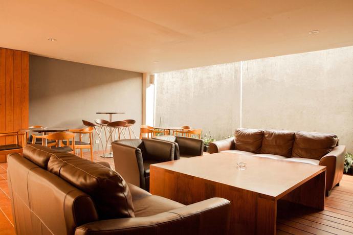 Imagen de los interiores del Hotel Mawar. Foto 12