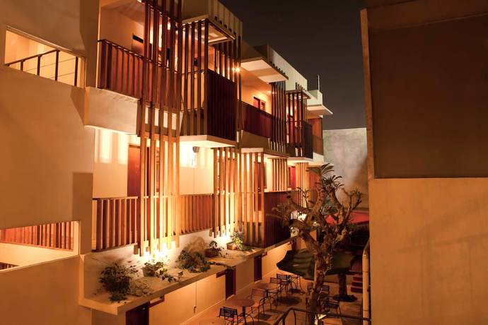 Imagen de los exteriores del Hotel Mawar. Foto 11