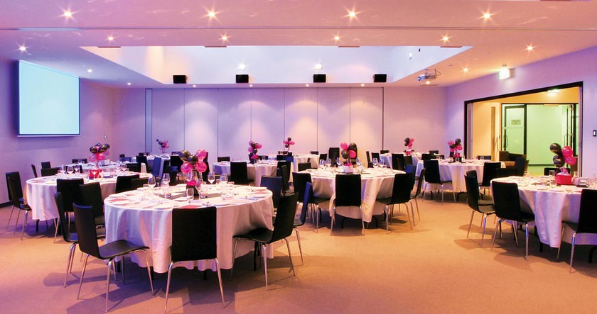 Imagen del bar/restaurante del Hotel Mawson Lakes and Function Centre. Foto 3