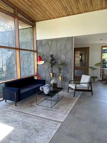 Imagen de los interiores del Hotel Maw&uuml;n Lodge. Foto 10