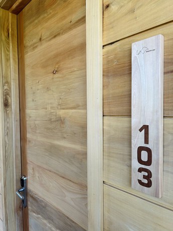 Imagen de los interiores del Hotel Maw&uuml;n Lodge. Foto 11