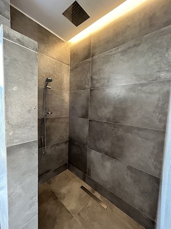 Imagen de la habitación del Hotel Maw&uuml;n Lodge. Foto 6