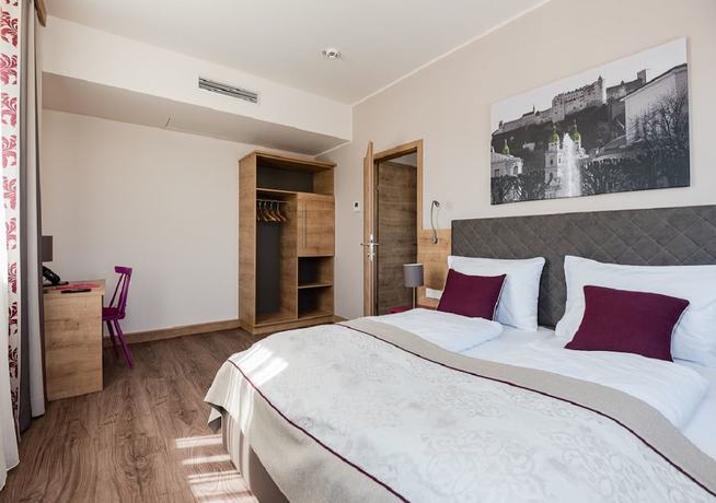 Imagen de la habitación del Hotel Max 70. Foto 10