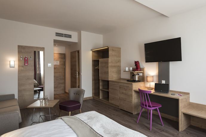 Imagen de la habitación del Hotel Max 70. Foto 11