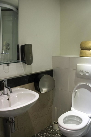 Imagen de la habitación del Hotel Max Amsterdam. Foto 9