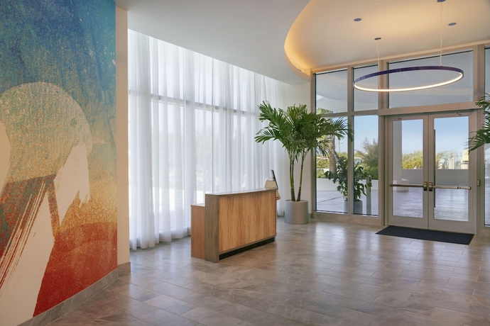Imagen de los interiores del Hotel Max Beach Resort. Foto 17