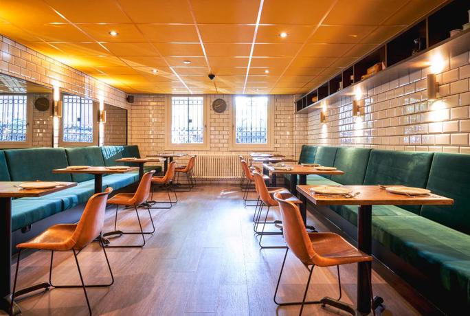 Imagen del bar/restaurante del Hotel Max Brown Museum Square. Foto 3