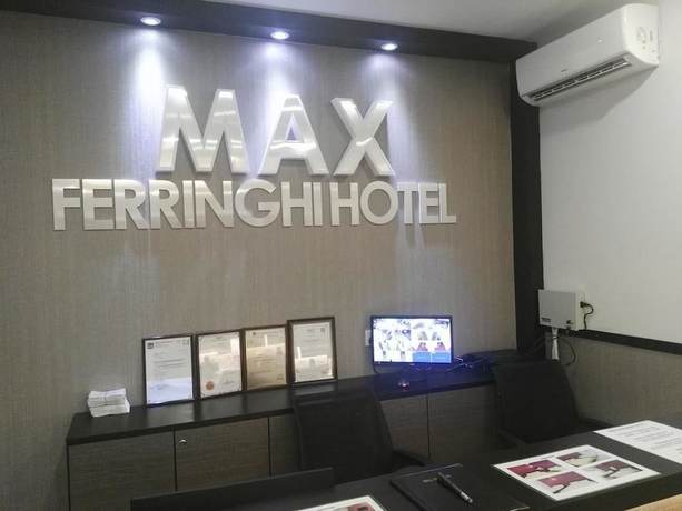 Imagen de los interiores del Hotel Max Ferringhi. Foto 20
