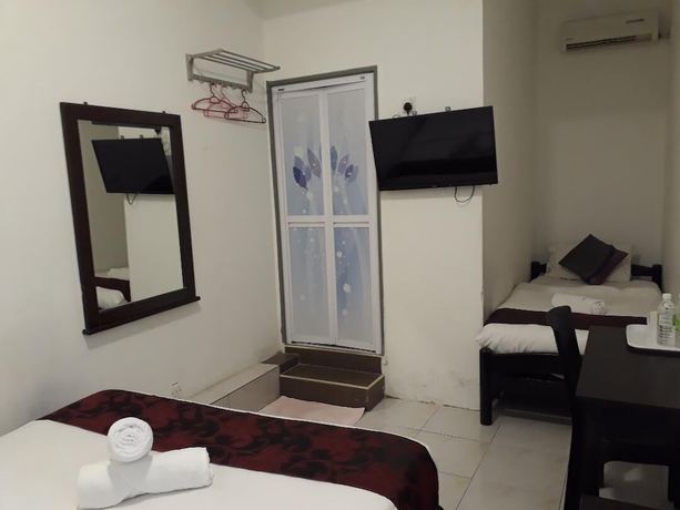 Imagen de la habitación del Hotel Max Ferringhi. Foto 6