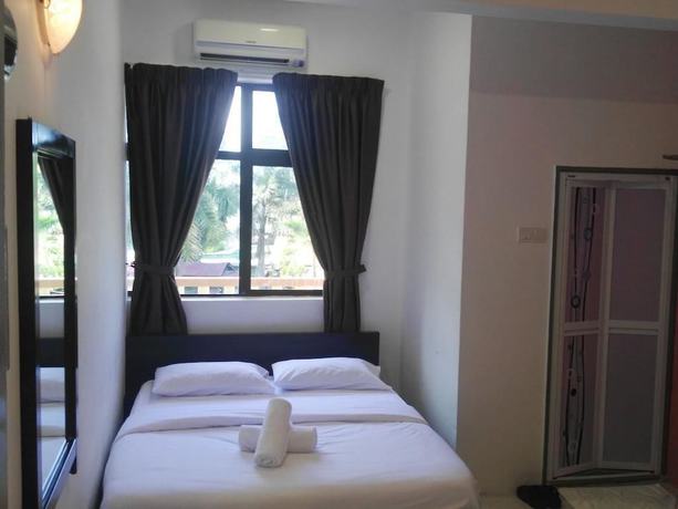 Imagen de la habitación del Hotel Max Ferringhi. Foto 17