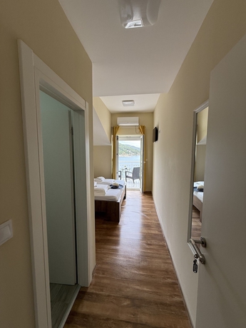 Imagen de la habitación del Hotel Max Gastro Beach House. Foto 7