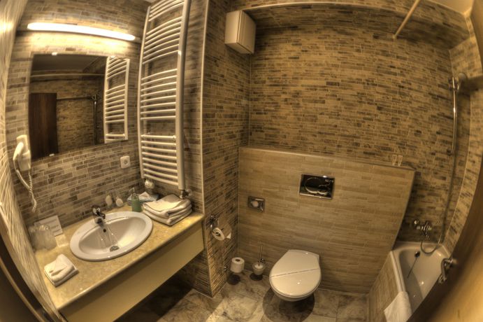 Imagen de la habitación del Hotel Max Inn. Foto 9