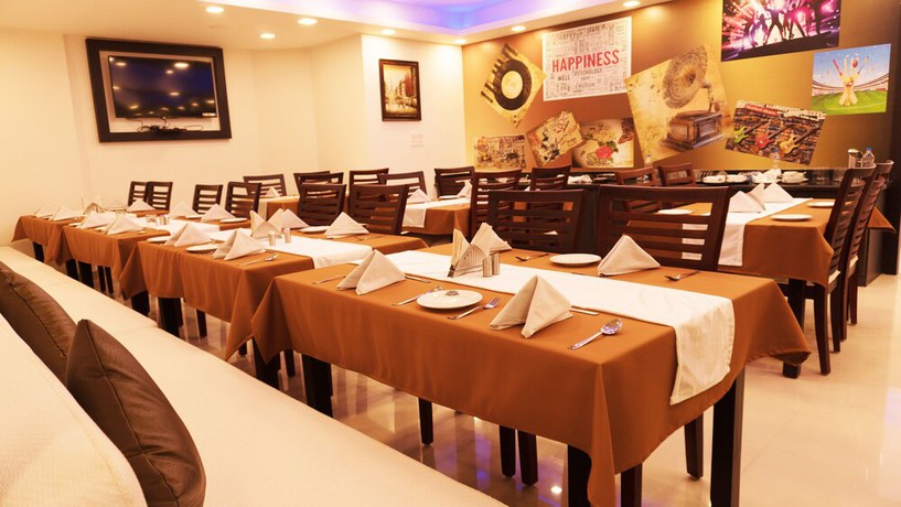 Imagen del bar/restaurante del Hotel Max Inn, Katihar. Foto 2